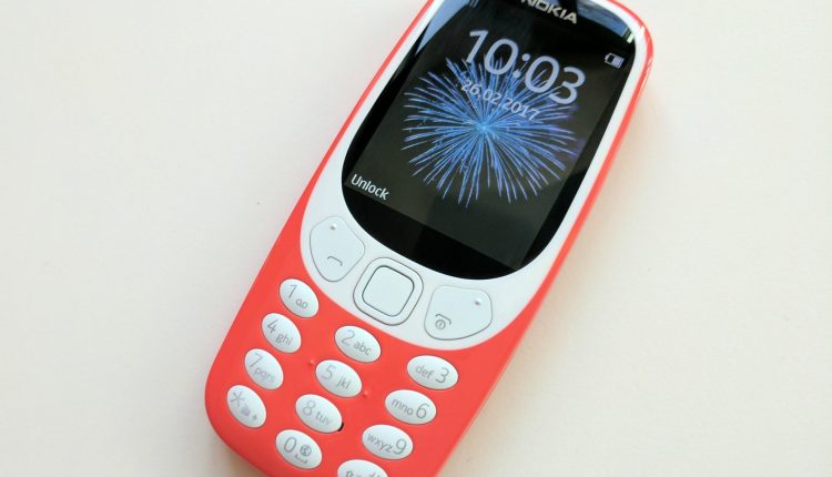 Nokia 3310: The iconic feature phone plays well on nostalgia - The ...