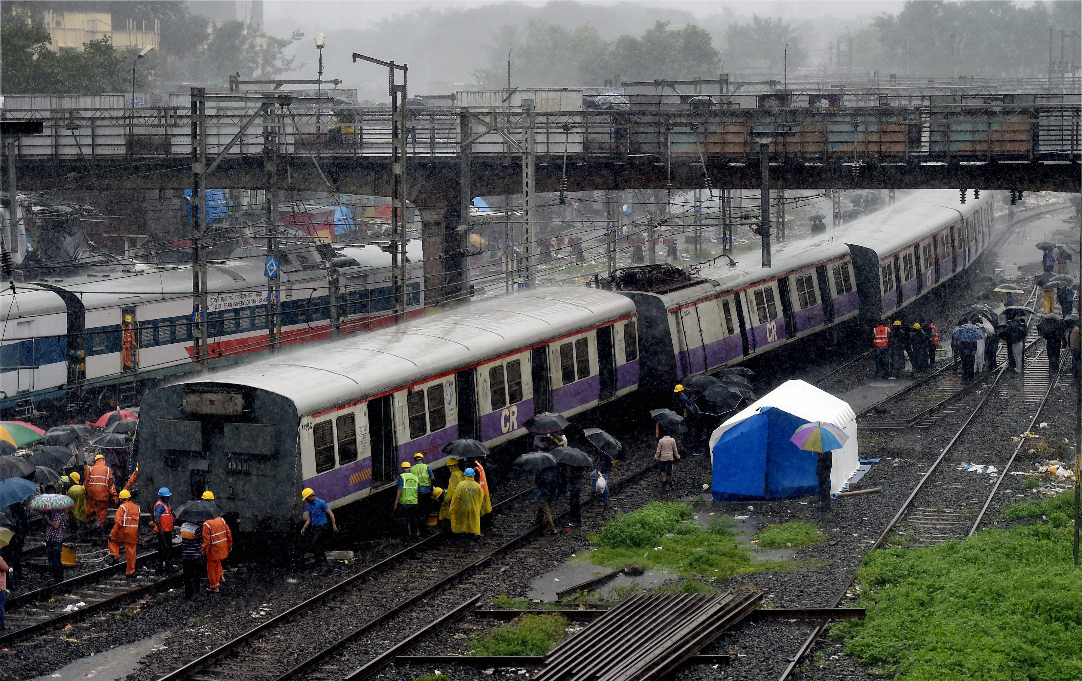 Train Derailed In Mumbai - The Shillong Times