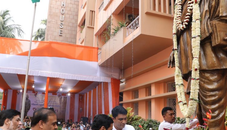 Statue of Lakshminath Bezbarua unveiled at Kolkata Assam ...