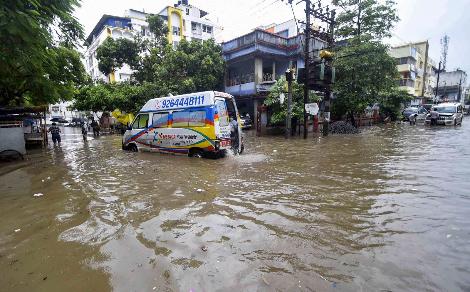 Three lakh people affected by floods in Bihar - The Shillong Times