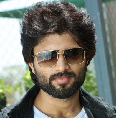 Pin by Manikanta on Vijay Devarakonda | Actor photo, Telugu hero, Vijay  actor