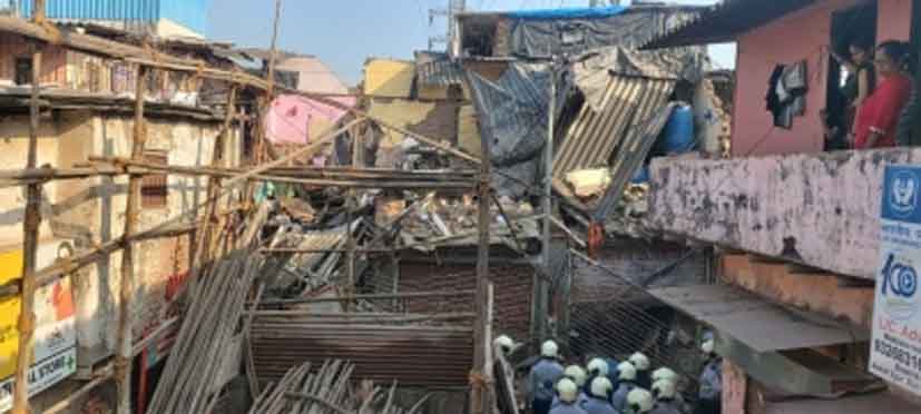 9 injured in Mumbai slum house crash - The Shillong Times