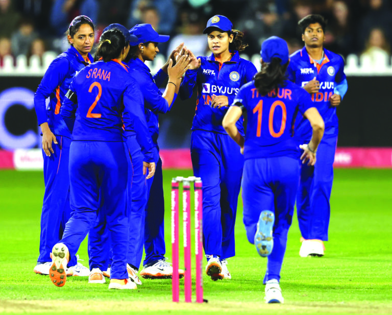 India women lose T20I match, series against England