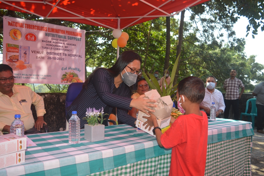 Agatha hands over nutritious food items to TB patients in Tura – The Shillong Times