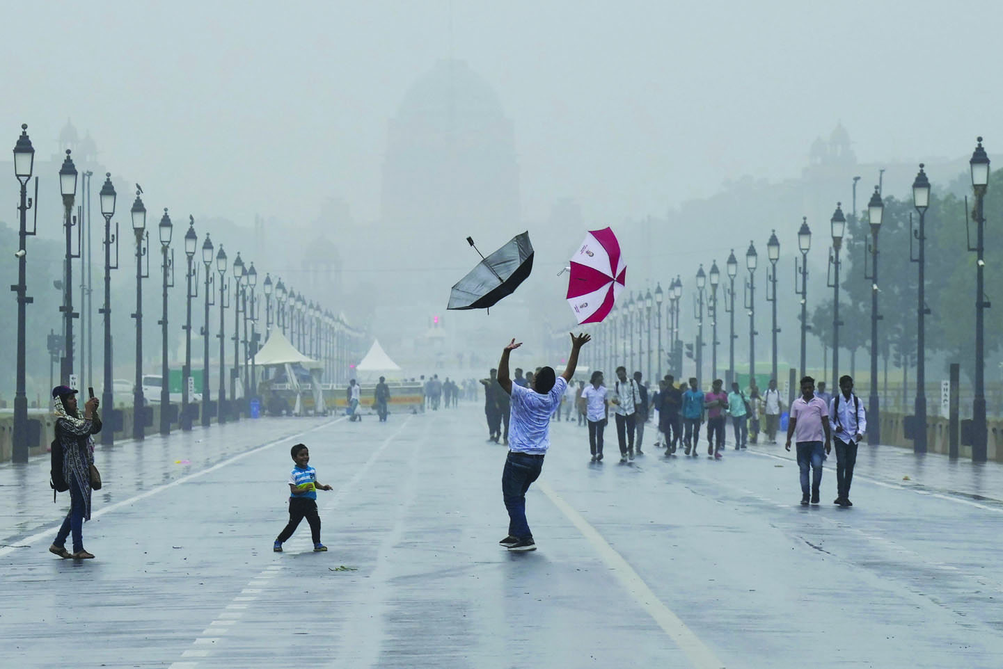 Light Rainfall In Delhi Lowers Temperature, Monsoon Brings Relief