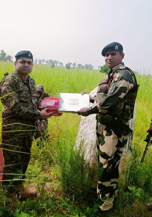 Sweets Exchanged By BSF, Pakistan Rangers On Jammu Border On Eid - The ...