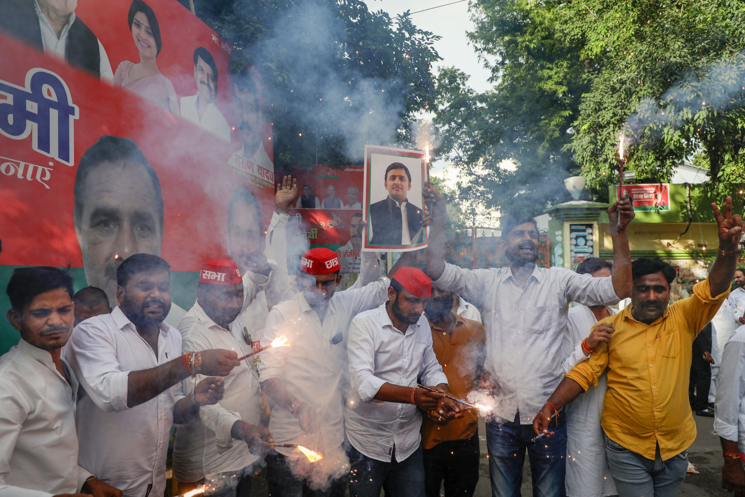 Samajwadi Party Workers Celebrate The Victory Of Party Candidate ...