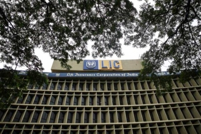 LIC reports over 16 pc jump in consolidated net profit in Q3, AUM up 10.29 pc